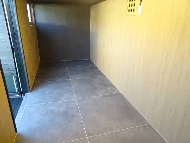 屋外と通じた宿泊施設の紹介